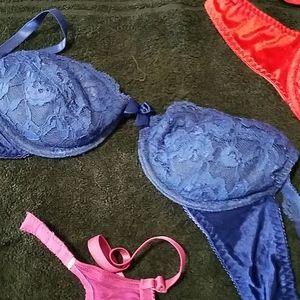 Bras   (25 inch hook to hook back)